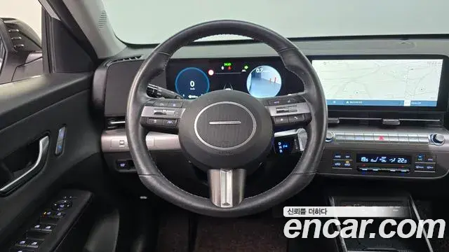 Hyundai Kona 2023 — Фото 13/20