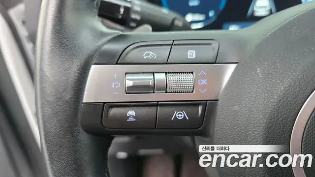 Hyundai Kona 2023 — Фото 16/20