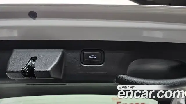 Hyundai Kona 2023 — Фото 20/20