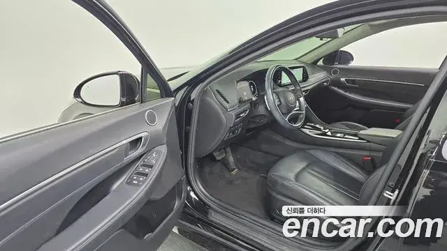 Hyundai Sonata 2022 — Фото 10/20