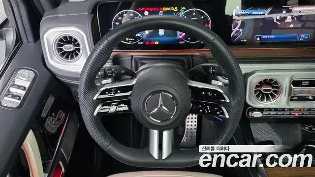 Mercedes-Benz G-Class 2025 — ფოტო 20/20