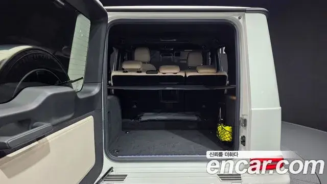 Mercedes-Benz G-Class 2025 — ფოტო 12/20