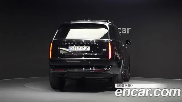 Land Rover Range Rover 2023 — Фото 4/20