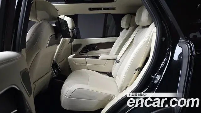 Land Rover Range Rover 2023 — Фото 11/20