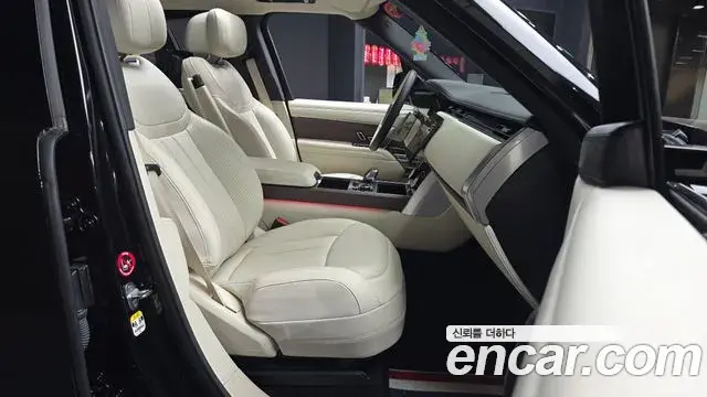 Land Rover Range Rover 2023 — Şəkil 35/39
