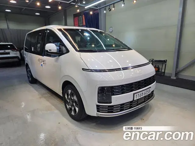 Hyundai Staria 2026 — Photo 3/20
