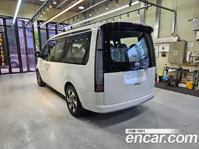 Hyundai Staria 2026 — Photo 4/20
