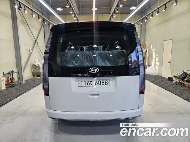 Hyundai Staria 2026 — Photo 1/20