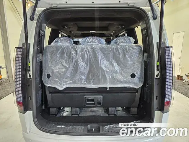 Hyundai Staria 2026 — Photo 13/20