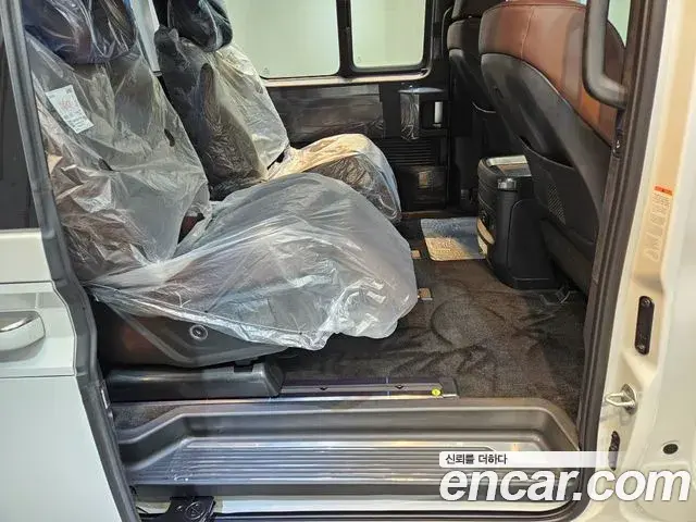 Hyundai Staria 2026 — Photo 12/20