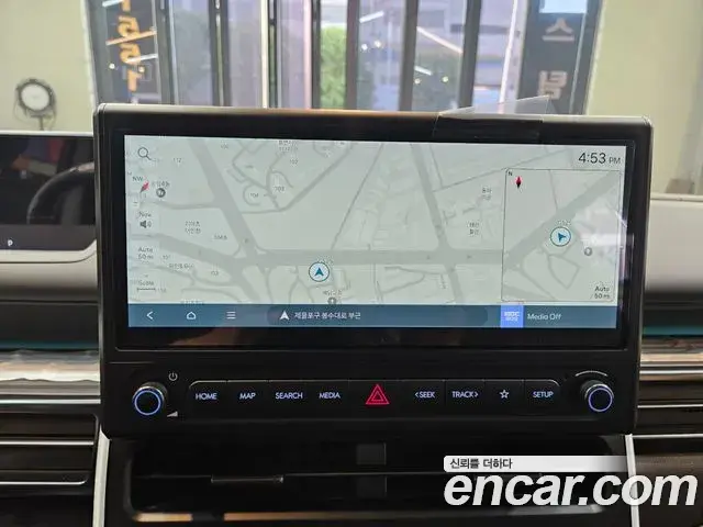 Hyundai Staria 2026 — Photo 2/20