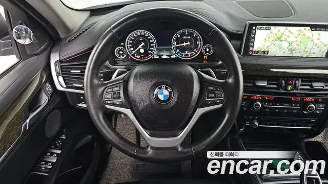 BMW X6 2018 — Фото 11/20