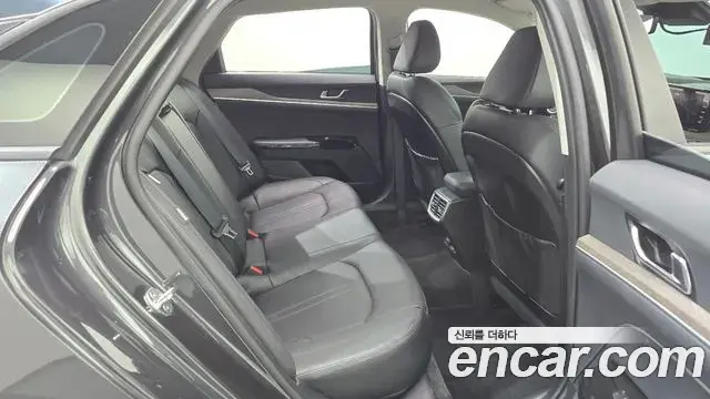 Kia K5 2020 — Şəkil 12/32
