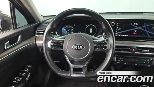 Kia K5 2020 — Şəkil 32/32