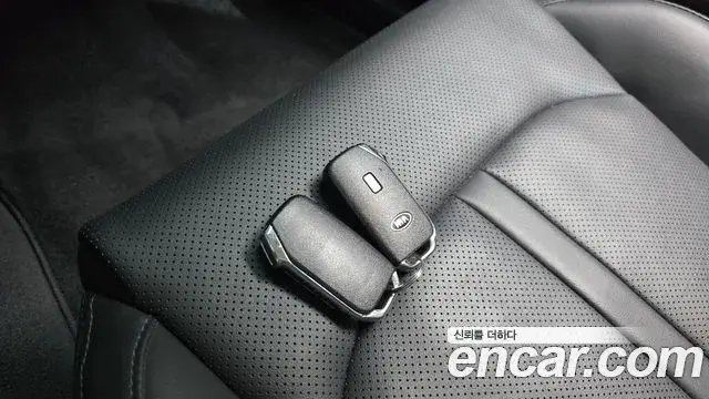 Kia K5 2020 — Şəkil 24/32