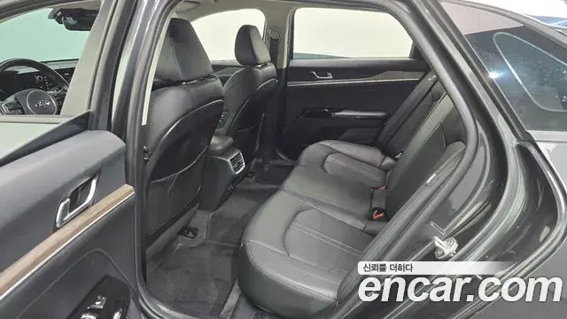 Kia K5 2020 — Şəkil 21/32