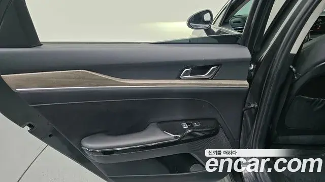 Kia K5 2020 — Şəkil 14/32
