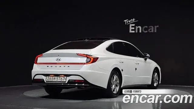 Hyundai Sonata 2019 — Фото 2/20