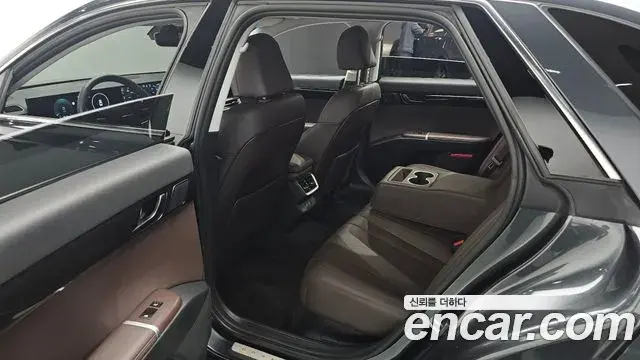 Hyundai Grandeur 2023 — Фото 12/20