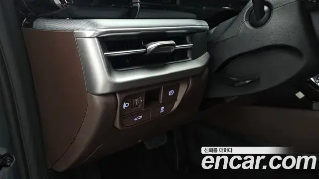 Hyundai Grandeur 2023 — Фото 17/20