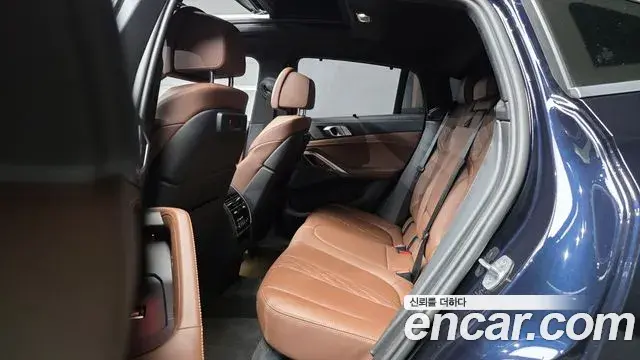 BMW X6 2023 — Фото 12/20
