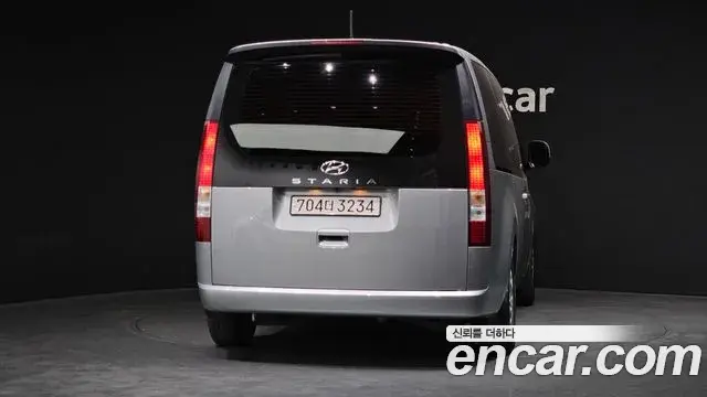 Hyundai Staria 2023 — Фото 4/20