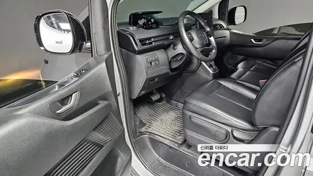 Hyundai Staria 2023 — Фото 10/20
