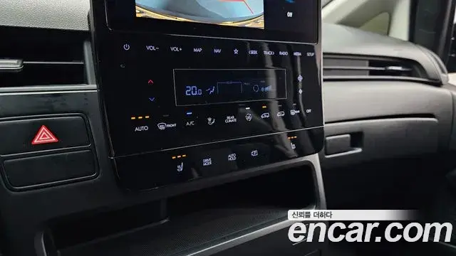 Hyundai Staria 2023 — Фото 18/20