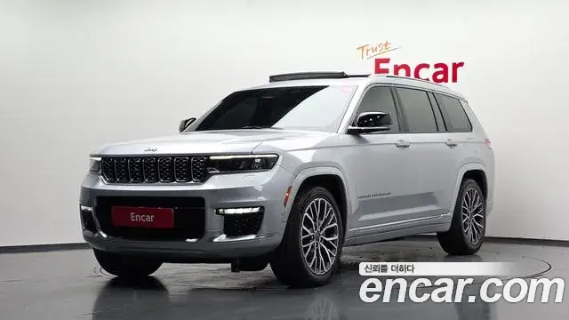 Jeep Grand Cherokee 2021 — Фото 1/20