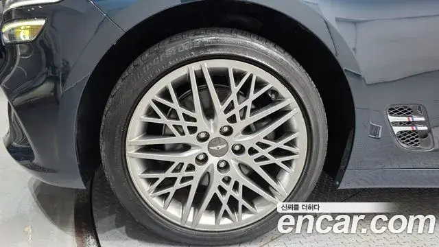 Genesis G70 2022 — Şəkil 31/35