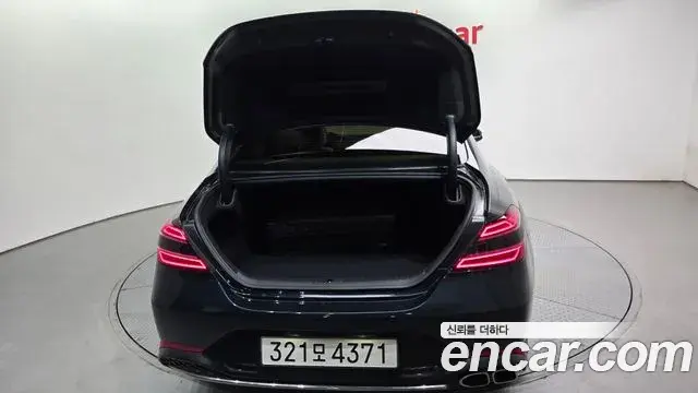 Genesis G70 2022 — Şəkil 8/35