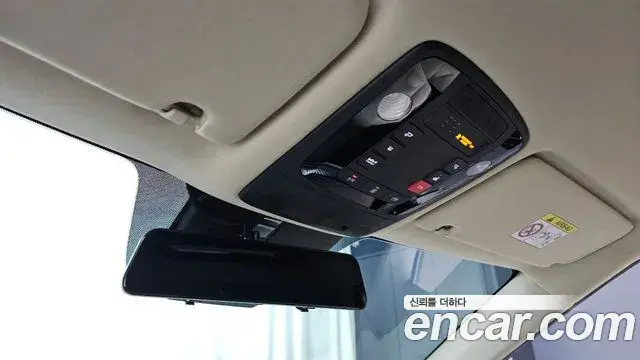 Kia Carnival 2022 — Фото 18/20