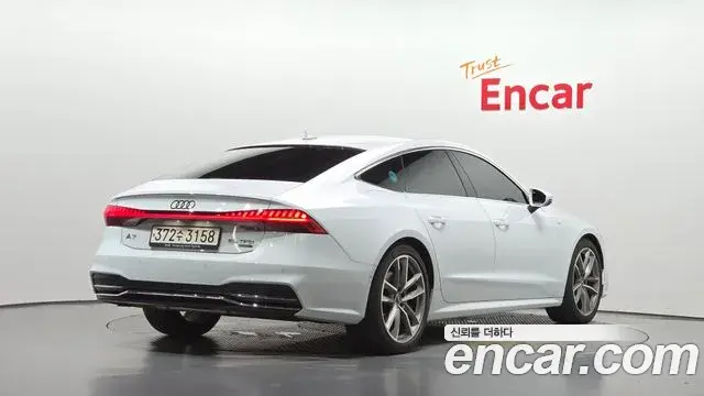 Audi A7 2021 — Фото 2/20