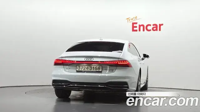 Audi A7 2021 — Фото 4/20