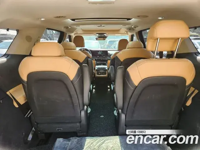 Kia Carnival 2021 — Фото 4/20