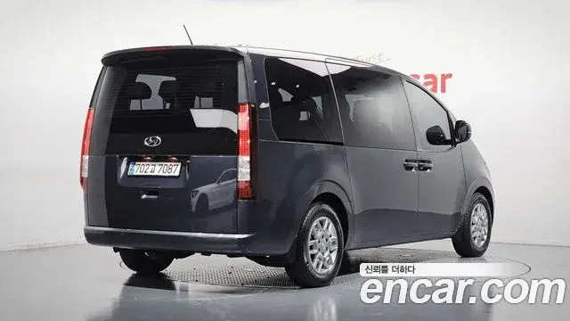 Hyundai Staria 2024 — Фото 2/20