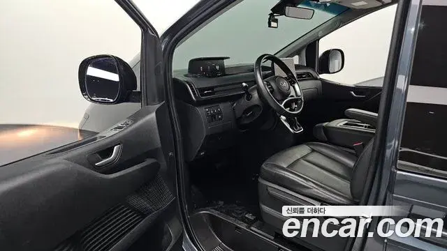 Hyundai Staria 2024 — Фото 10/20
