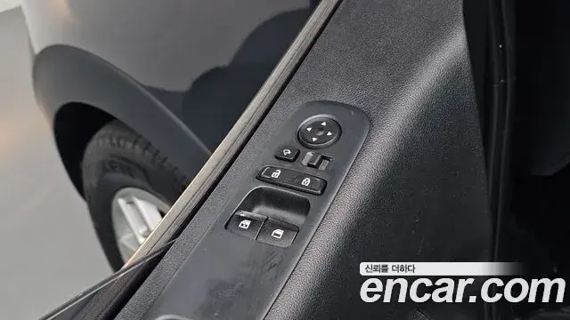 Hyundai Staria 2024 — Фото 16/20