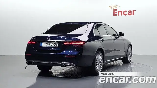 Mercedes-Benz E-Class 2021 — Фото 2/20