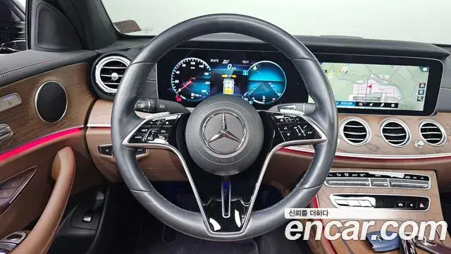 Mercedes-Benz E-Class 2021 — Фото 13/20