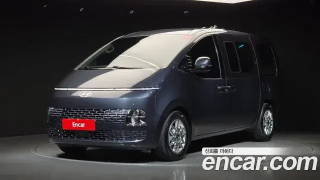 Hyundai Staria 2024 — Фото 1/20