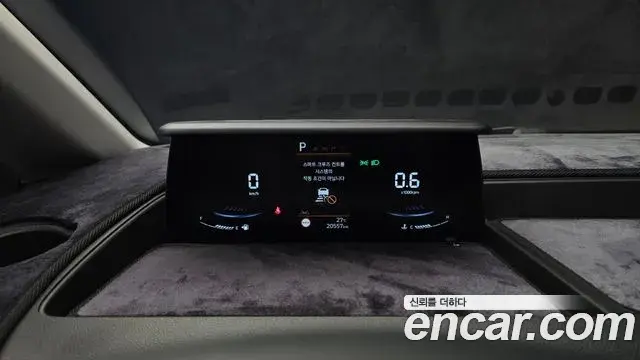 Hyundai Staria 2024 — Фото 8/20