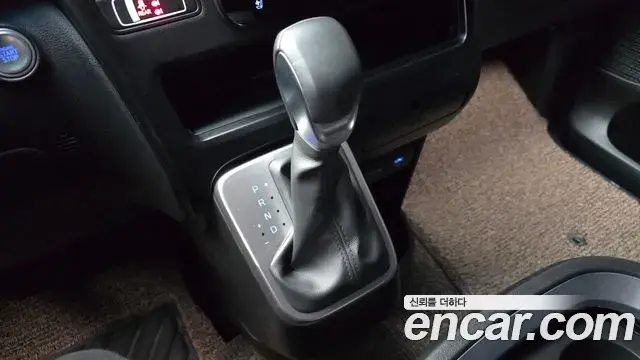 Hyundai Staria 2024 — Фото 9/20