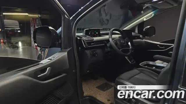 Hyundai Staria 2024 — Фото 10/20