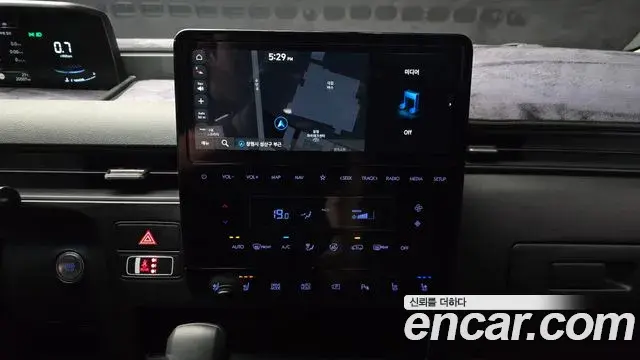 Hyundai Staria 2024 — Фото 14/20