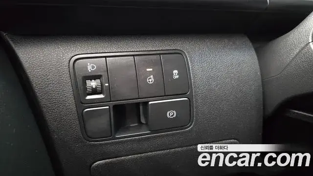 Hyundai Staria 2024 — Фото 19/20
