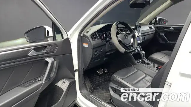 Volkswagen Tiguan Allspace 2018 — Фото 10/20