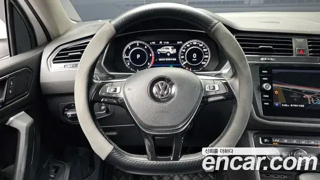 Volkswagen Tiguan Allspace 2018 — Фото 13/20