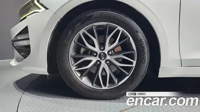 Kia K5 2019 — Şəkil 22/30