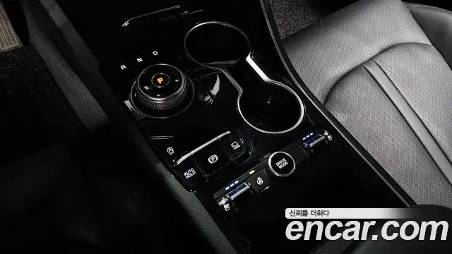 Kia K5 2019 — Şəkil 27/30